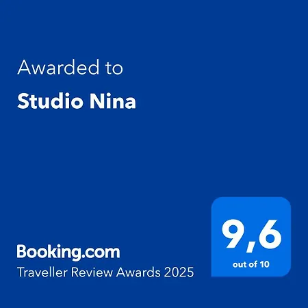 Nina פורץ