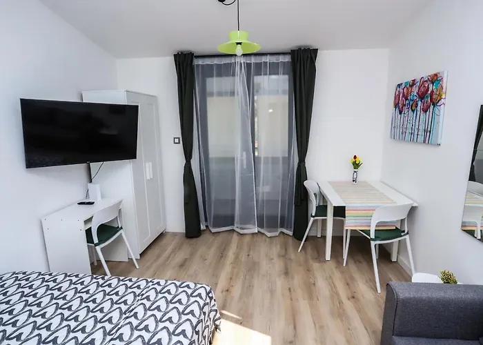 Nina Apartament *